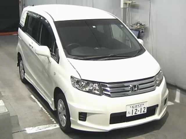 3049 Honda Freed spike GB4 2011 г. (JU Nagano)